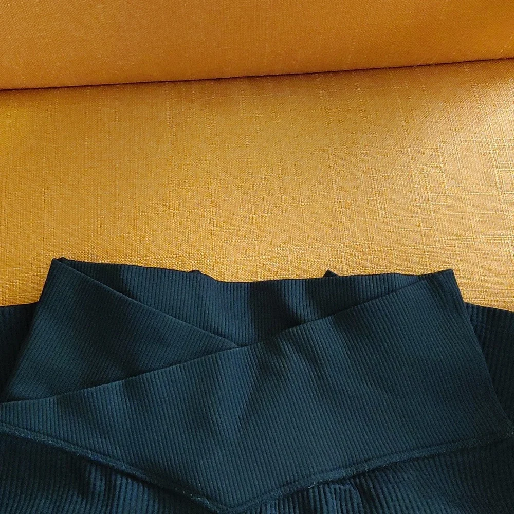 Colsie Black Ribbed Shorts